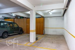 Image 27 - 883877