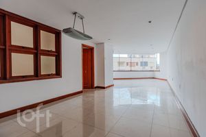 Image 9 - 883940