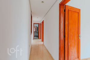 Image 11 - 883940