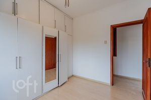 Image 15 - 883940
