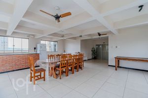 Image 23 - 883940