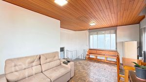 Image 4 - 883941