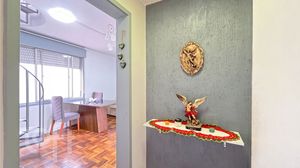 Image 16 - 883941