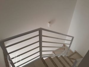 Image 9 - 883943