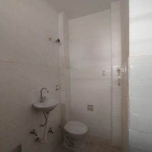 Image 6 - 883944