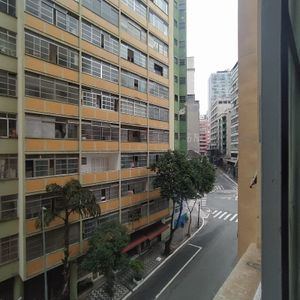 Image 9 - 883944