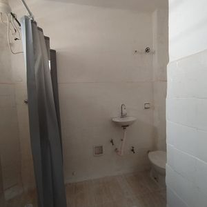 Image 7 - 883944