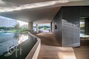 Image 35 - 883951