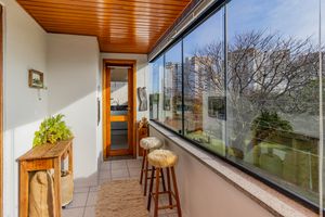Image 6 - 883954