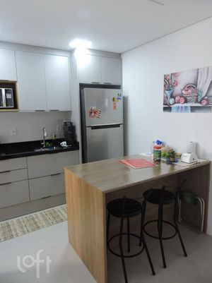 Image 8 - 883974