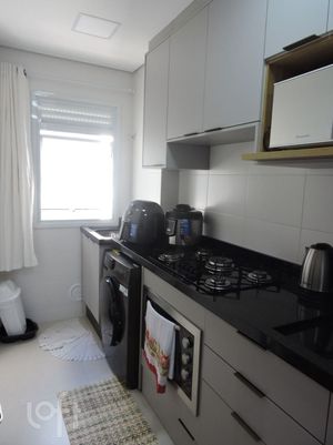 Image 21 - 883974