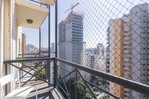 Image 13 - 883975