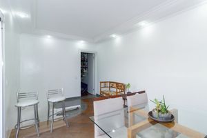 Image 7 - 883975