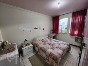 Image 13 - 883977