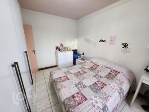 Image 12 - 883977
