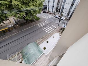 Image 18 - 883977