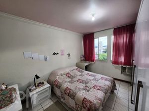 Image 10 - 883977