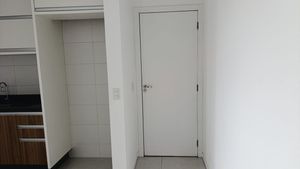 Image 7 - 883979