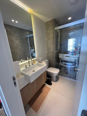 Image 9 - 883980