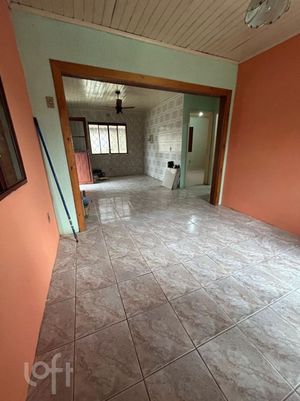 Image 11 - 884015