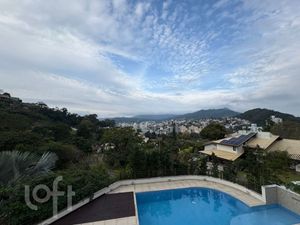 Image 33 - 884016