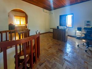 Image 3 - 884043