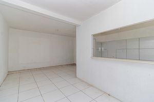 Image 3 - 884045