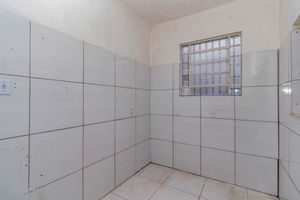 Image 9 - 884045