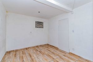 Image 37 - 884045