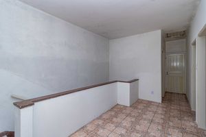 Image 41 - 884045