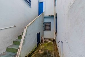 Image 64 - 884045