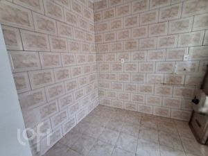 Image 9 - 884047