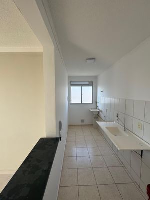 Image 2 - 884048