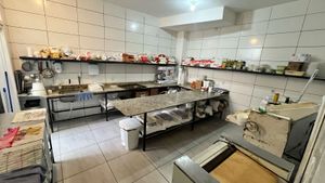 Image 5 - 884050