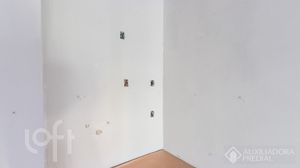 Image 20 - 884051