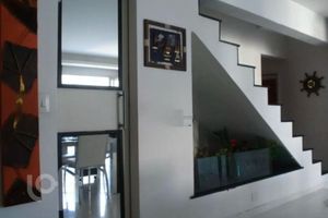 Image 4 - 884054