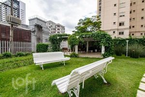 Image 12 - 884054
