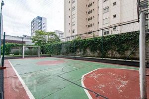 Image 11 - 884054