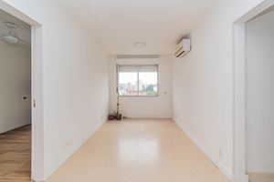 Image 1 - 884057