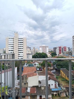 Image 29 - 884061