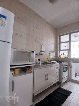 Image 11 - 884061