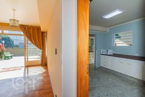 Image 4 - 884069