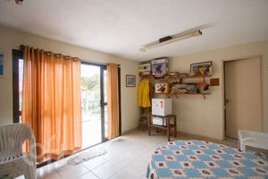 Image 38 - 884069