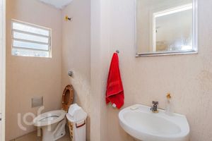 Image 94 - 884069
