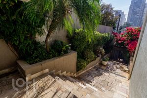 Image 98 - 884069