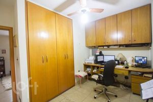 Image 34 - 884069