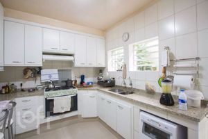 Image 16 - 884069