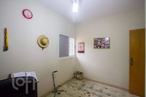 Image 35 - 884069