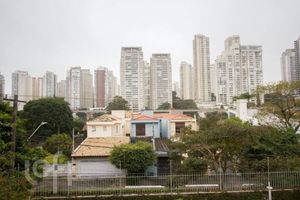 Image 21 - 884069