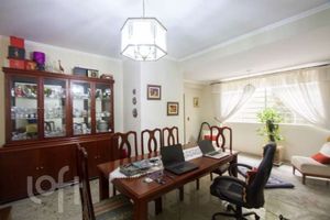 Image 10 - 884069